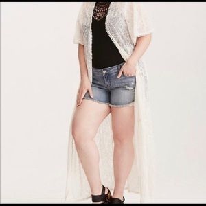 Long cream Torrid kimono 🎉